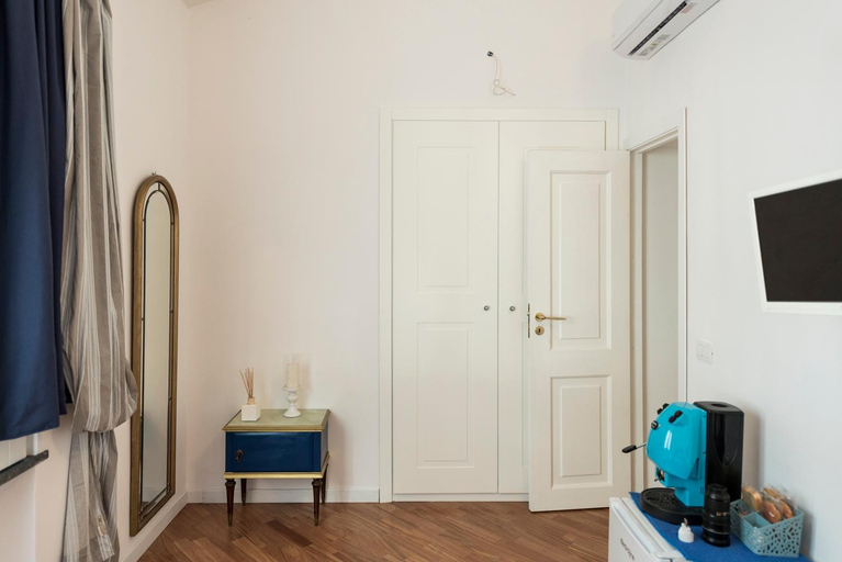 Others 3, B&B Casa Maria Vittoria, Napoli