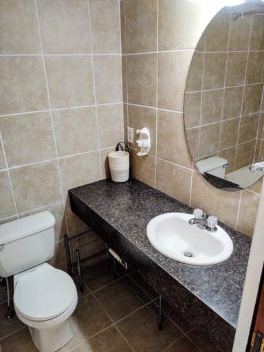 Bathroom 3, North Coast Place, Hotel & Apartments , Marquette