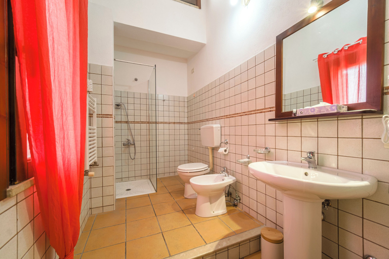 Bathroom 3, Agrolea Rodí Milici, Messina