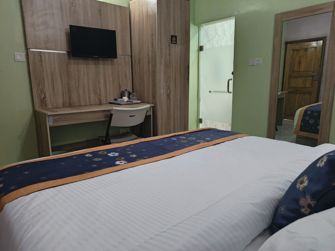 Bedroom 3, J Blitz International Hotel, Alimosho