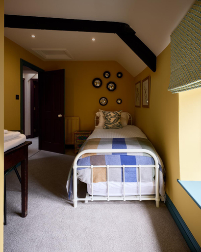 Others 5, Townhouse Suites- Abbey Row, Wiltshire