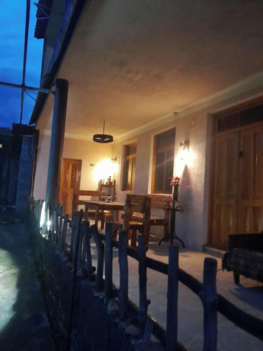 Food & Drinks 4, HamEl Guest House