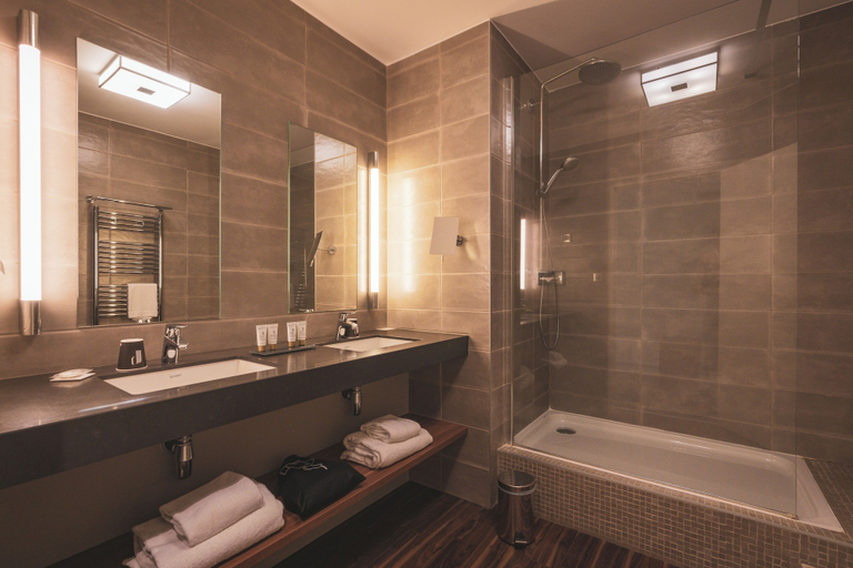 Bathroom 3, Forges Hotel, Seine-Maritime