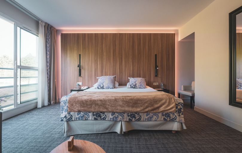 Bedroom 2, Forges Hotel, Seine-Maritime