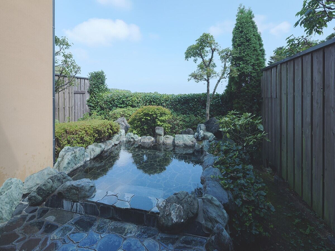 Sport & Beauty 5, Hanare Yado Yosizumi, Itō