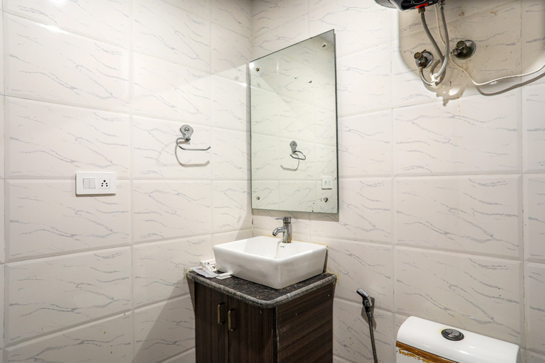 Bathroom 5, The Ansal, Gautam Buddha Nagar