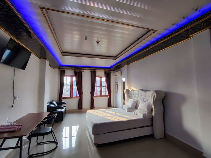 Bedroom 12