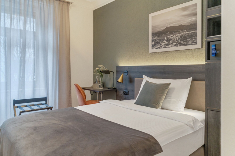 Bedroom 21