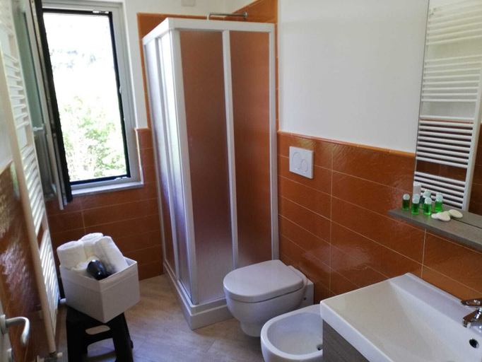 Bathroom 4, La masseria, Napoli