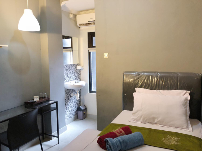 Bedroom 13