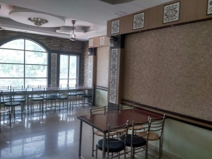 Food & Drinks 2, Goroomgo Hotel Rajawat Madhya Pradesh, Vidisha