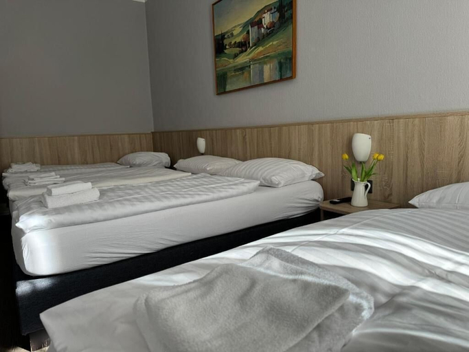 Bedroom 4, Hotel-Pension Kieler Hof, Hamburg