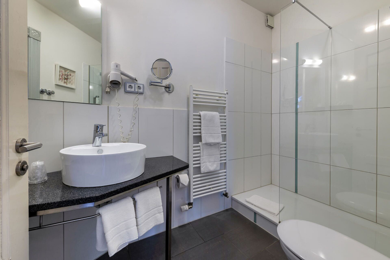 Bathroom 5, Hotel 1690 – Designhotel und Apartments, Rendsburg-Eckernförde