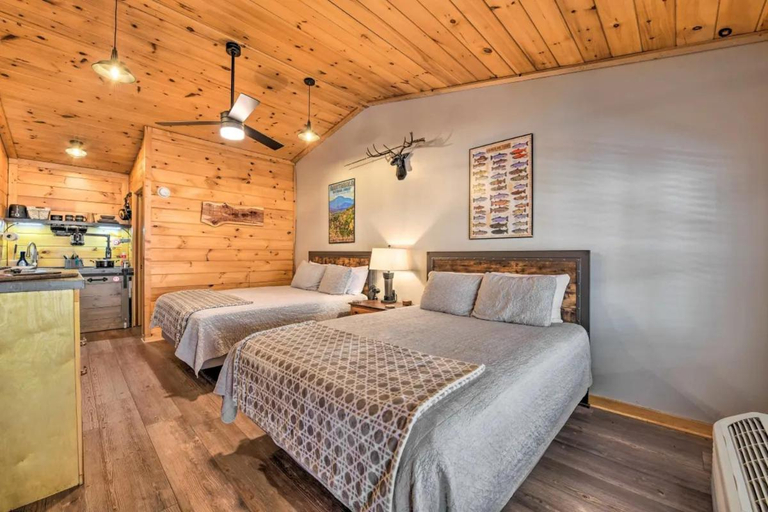 Bedroom 2, The Lodge Nantahala River, Swain