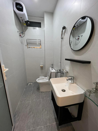 Bathroom 1, EURO HOUSE, Đà Lạt