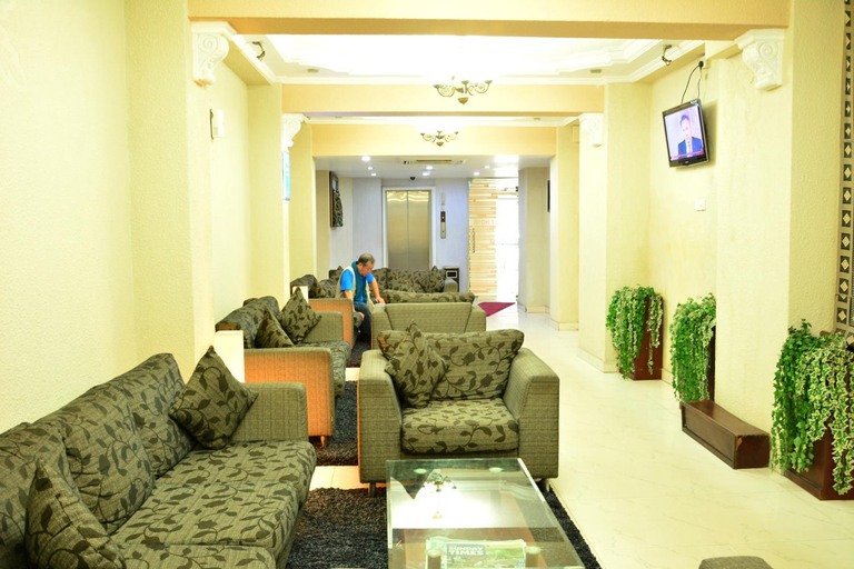 Public Area 2, Pearl City Hotel, Thimbirigasyaya