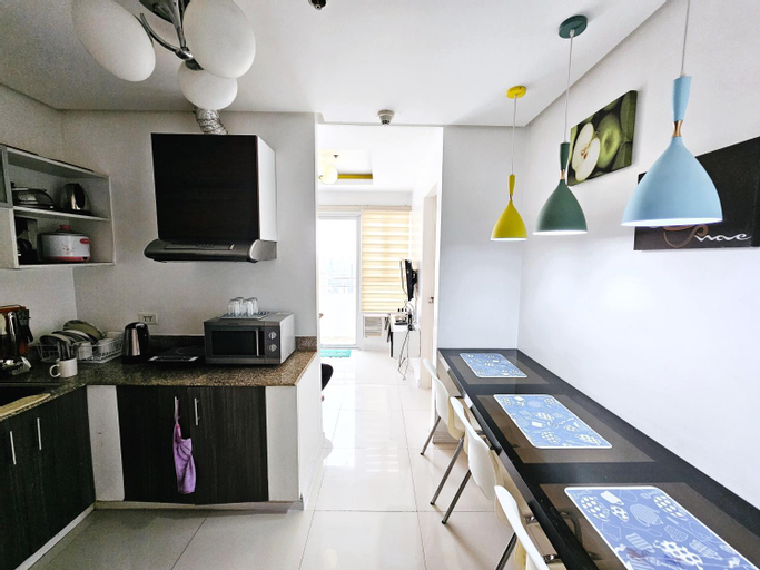 Dining Room 8