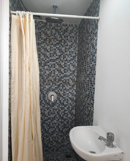 Bathroom 5, Kencana Sweet Room's, Tangerang