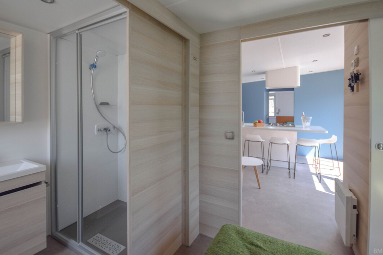Bathroom, Au Paradis des Campeurs, Var