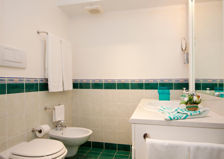 Bathroom, Bungalows Velazquez, Las Palmas