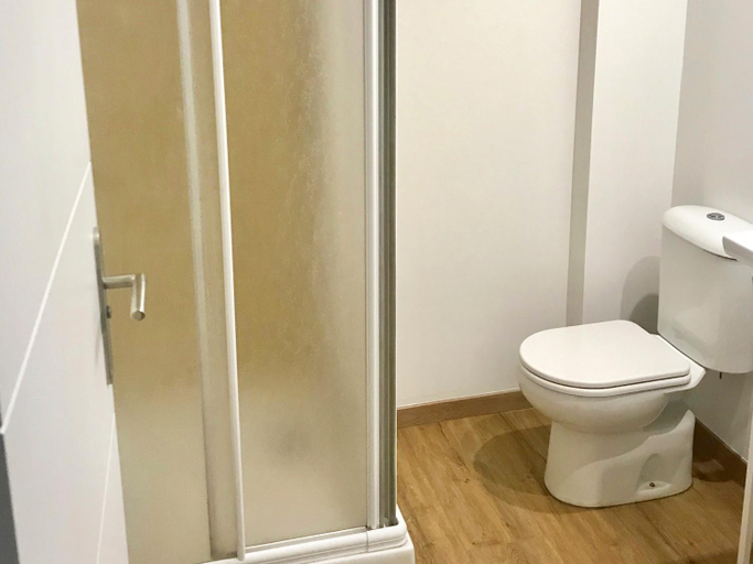 Bathroom 3, Apartamentos Santander Maliaa O Suites 3000, Cantabria