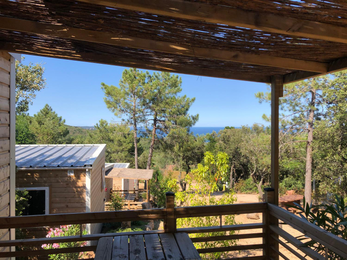 Others 2, Vacances en Chalet ou Mobil-home chez Camp'in Pirellu, Corse-du-Sud