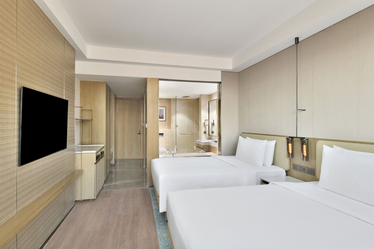 Bedroom 3, Navi Mumbai Marriott Hotel, Thane