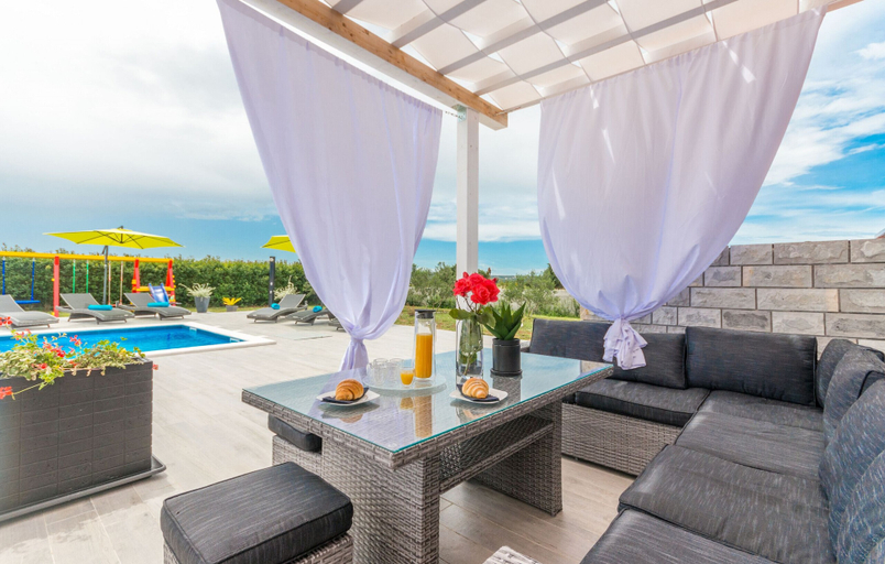 Food & Drinks, Villa Maris, Benkovac