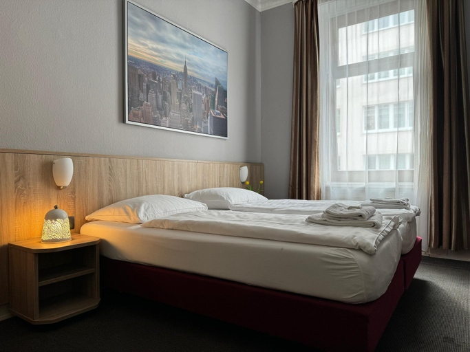 Bedroom 4, Hotel-Pension Kieler Hof, Hamburg