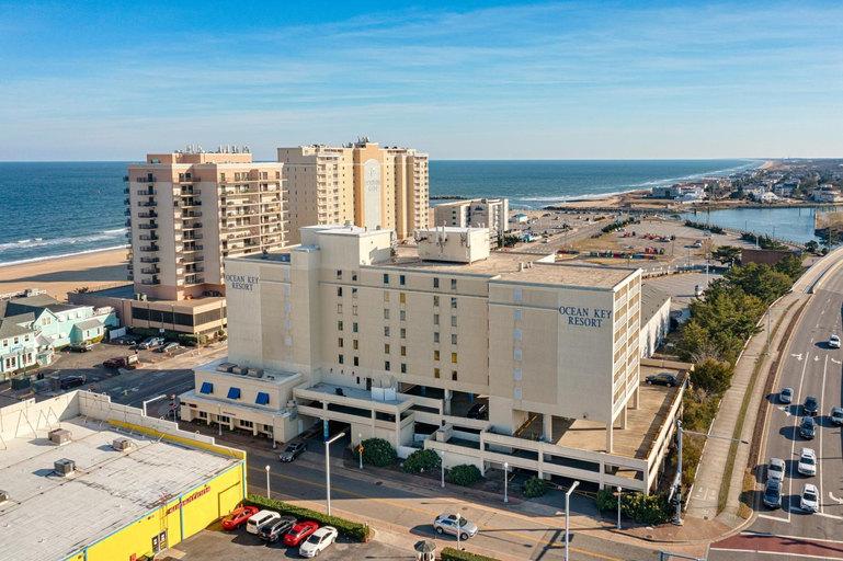 Exterior & Views 1, Ocean Key Resort, Virginia Beach