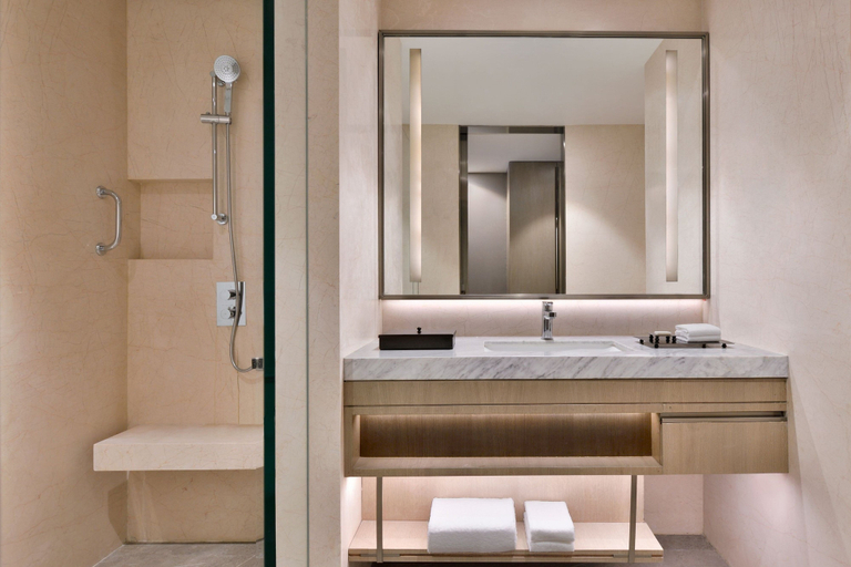 Bathroom 4, Navi Mumbai Marriott Hotel, Thane