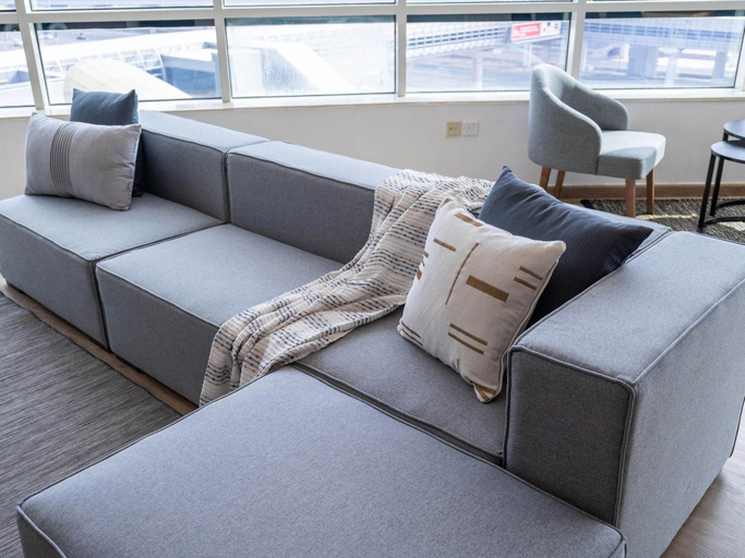 Living room 3, 4bed Apt Dubai Marina Near JBR Pool by Belvilla, Dubai