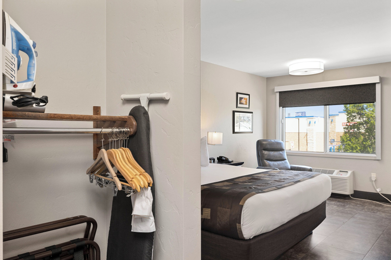Bedroom 3, Kelly Inn Billings Montana, Yellowstone