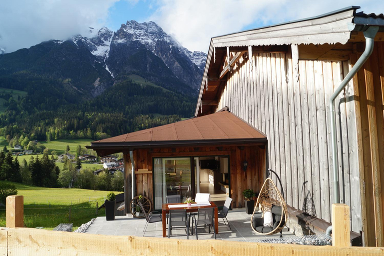 Others 5, Der Pfindlhof, Zell am See