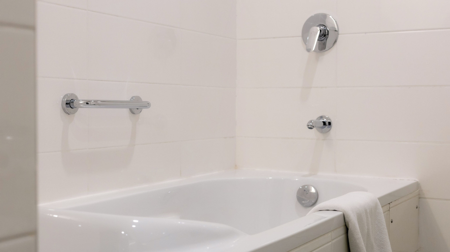 Bathroom 11