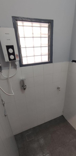 Bathroom, Margosa A Stay Botani Ipoh Homestay 3 BR, Kinta