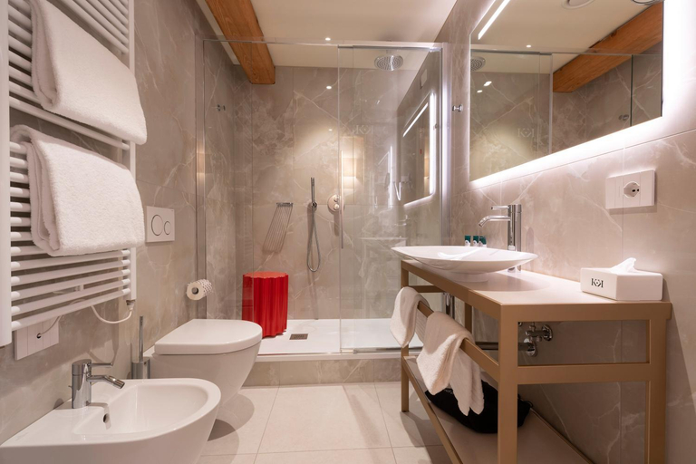 Bathroom 5, Palazzo Keller, Venezia