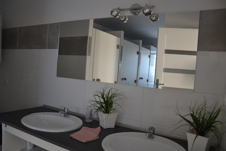 Bathroom 2, Pokoje Kalisz, Kalisz City