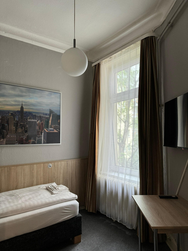 Bedroom 4, Hotel-Pension Kieler Hof, Hamburg