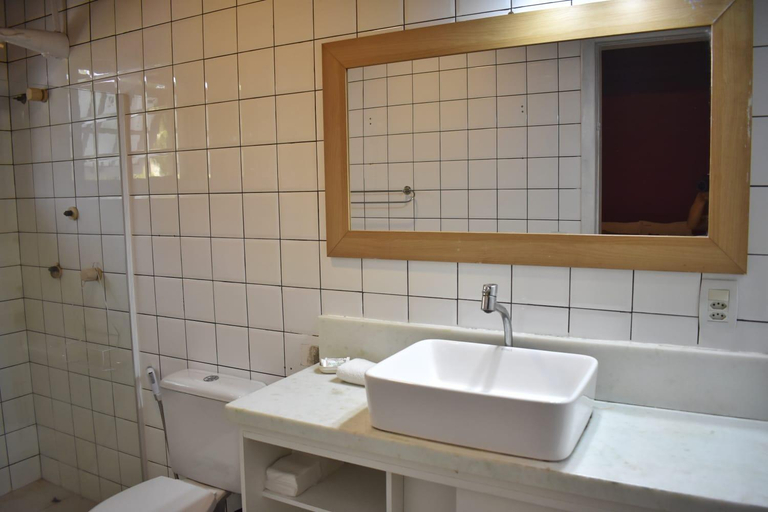 Bathroom 4, Hibiscus Center, Armação dos Búzios