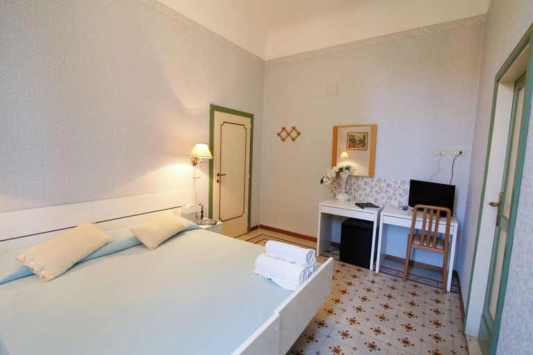Bedroom 2, Hotel Villa Pina, Ancona