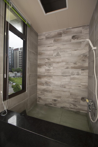 Bathroom 3, Jiaoxi Yixian Hot Spring Hotel, Yilan