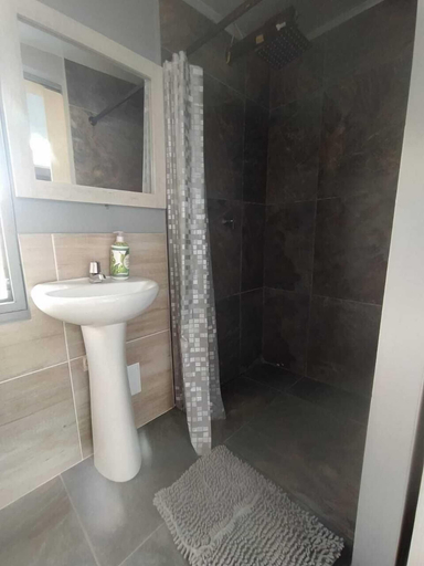 Bathroom 5, Hotel Mont Blanc, Salento