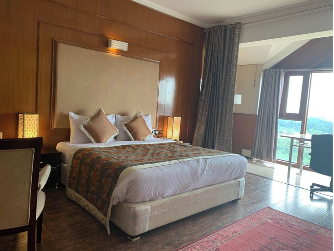 Bedroom 28