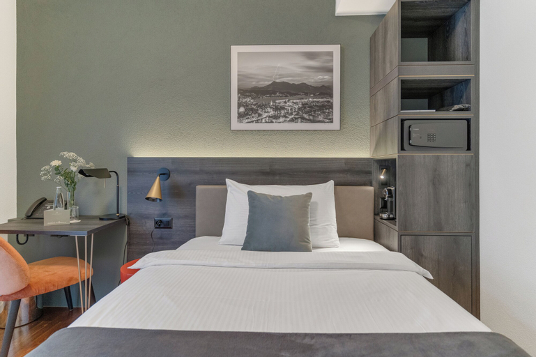 Bedroom 17