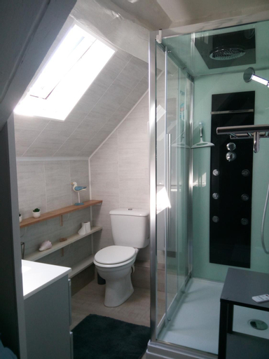 Bedroom 3, Mini Tribu de Beauval 2ch Saint Aignan jardin et parking prive, Loir-et-Cher