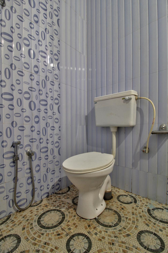 Bathroom 2, Raaj Inn, North Goa