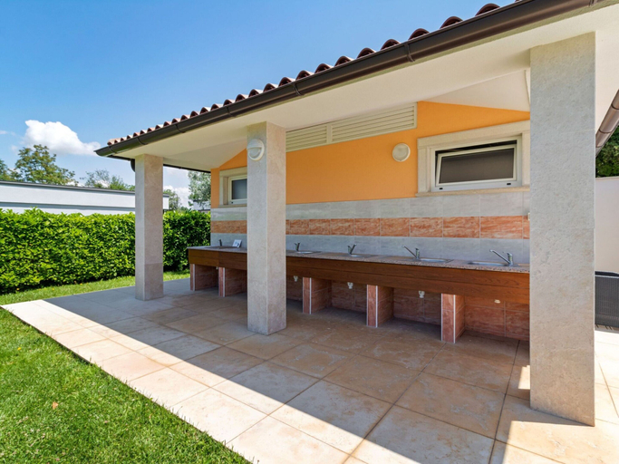 Exterior & Views 2, Mobile Home in Banjole Near Beach Centinera, Medulin