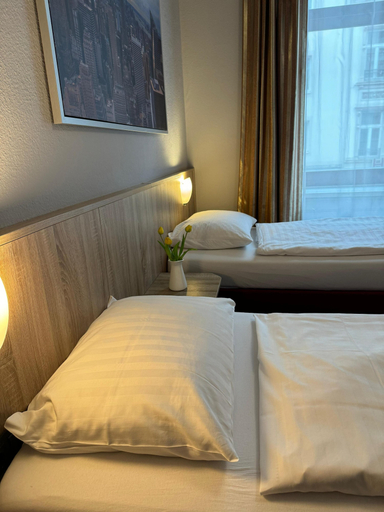 Bedroom 3, Hotel-Pension Kieler Hof, Hamburg