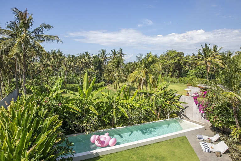 Swimming Pool 7